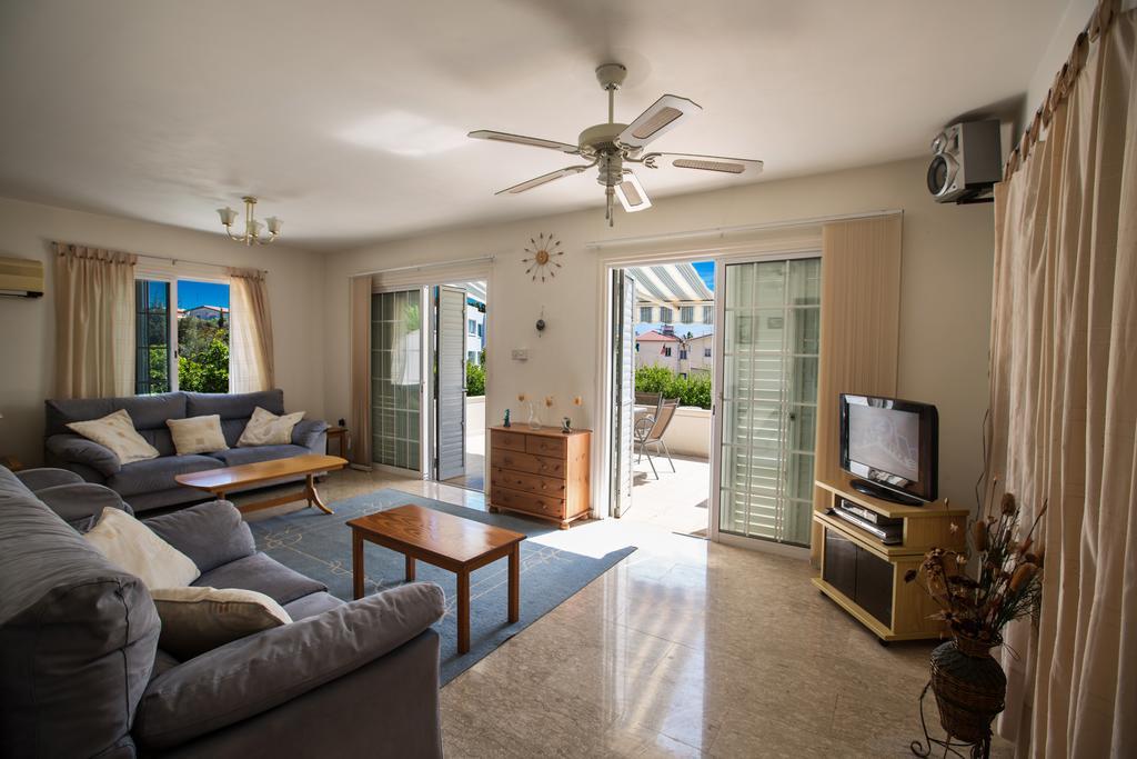 Merab Center Villas Ayía Nápa Extérieur photo