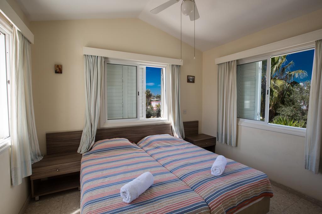 Merab Center Villas Ayía Nápa Extérieur photo