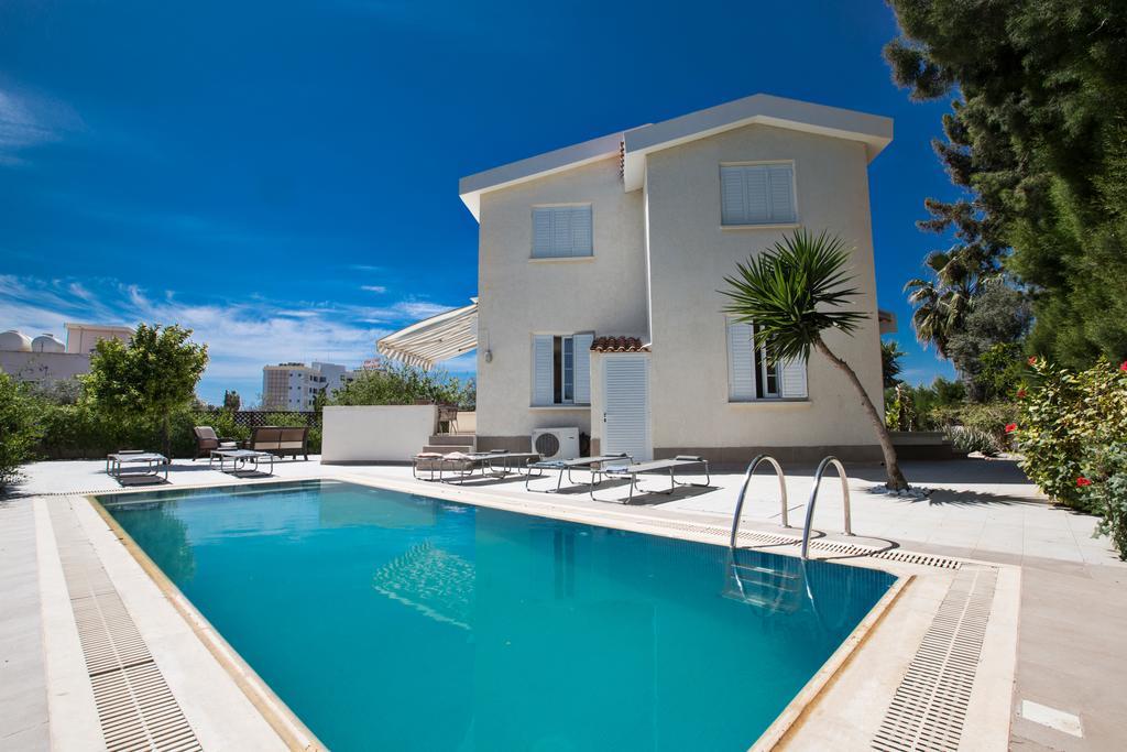 Merab Center Villas Ayía Nápa Extérieur photo